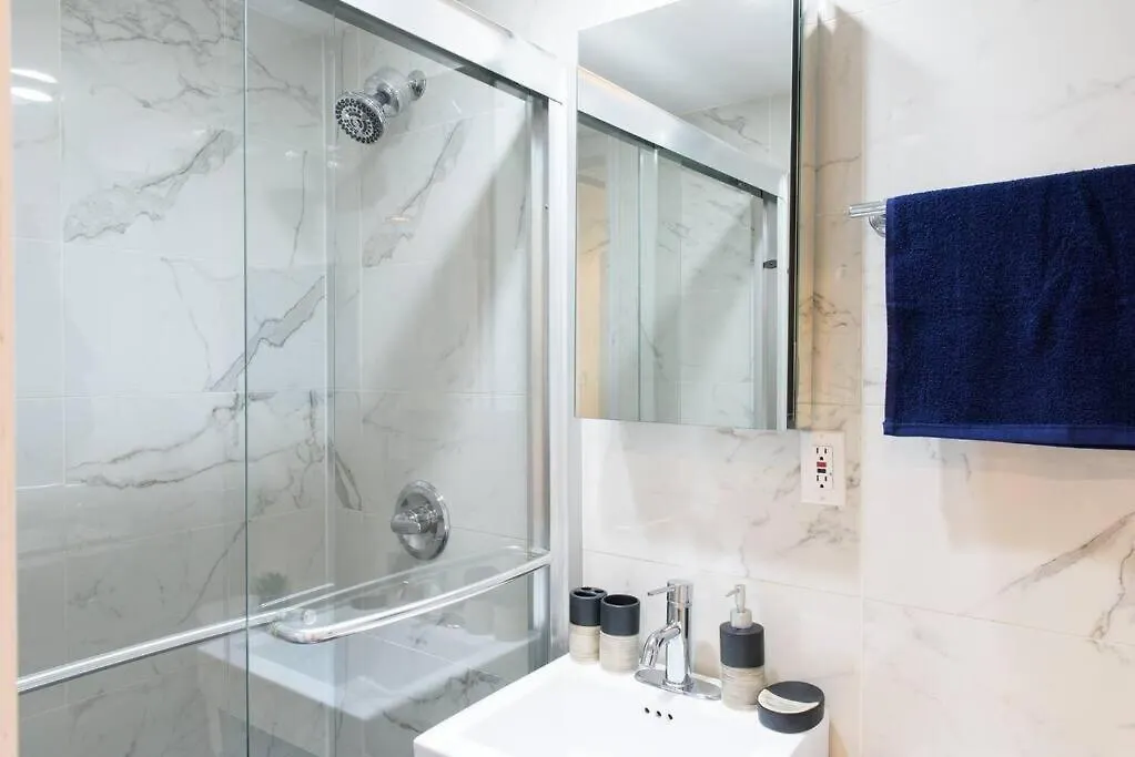 69-4A Quality New Prime Lower East 1Br Apt New York 0*,  United States