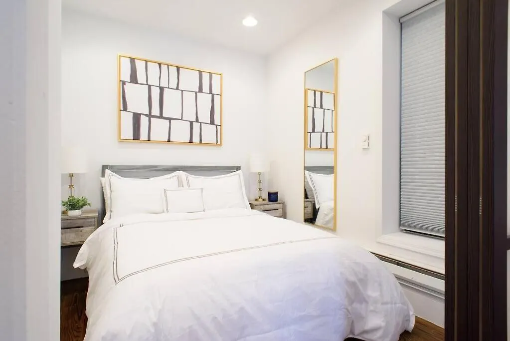아파트 69-4A Quality New Prime Lower East 1Br Apt 뉴욕